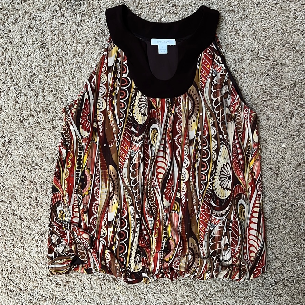 Top, Dress Barn, size large, gathered bottom, excellent condition.